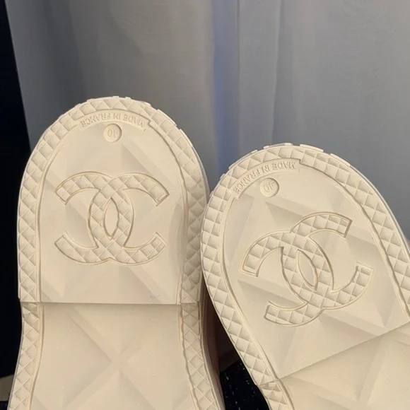 100% Authentic NWT Chanel Pink Women's Rain Boots 26C 2025 SIZE 40 - Picture 8 of 10